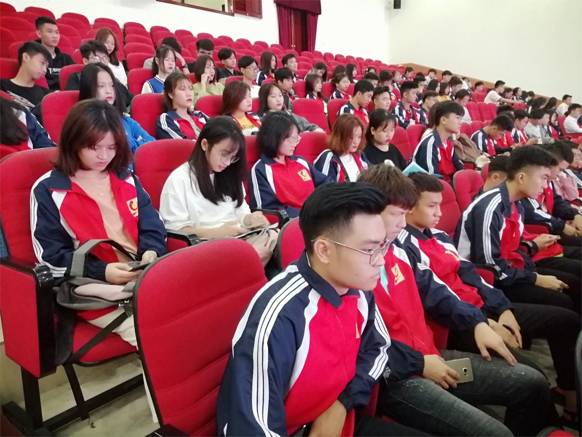 Sinh viên khoa Cơ khí với chiến dịch `An toàn giao thông cùng Honda Việt Nam`