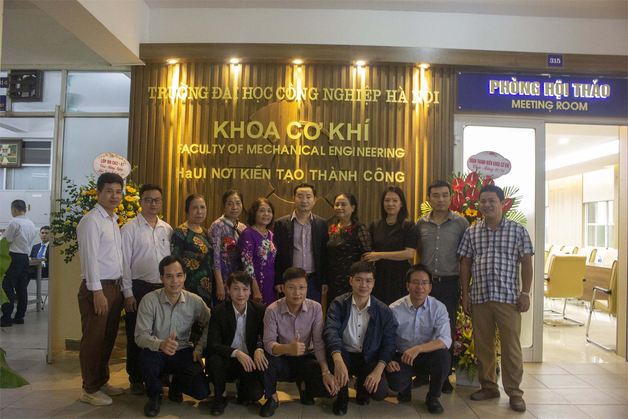 Ấm áp chương trình kỷ niệm ngày nhà giáo Việt Nam 20-11 Khoa Cơ khí