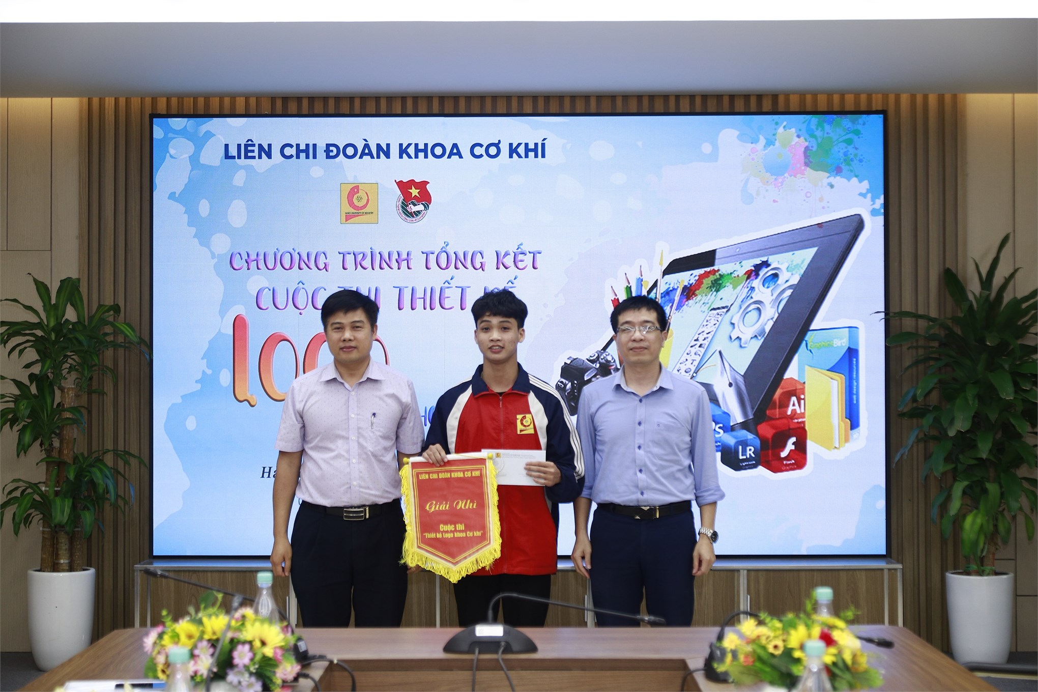 Sinh viên Trần Đăng Hùng Long xuất sắc giành giải nhất cuộc thi `Thiết kế logo khoa Cơ khí`