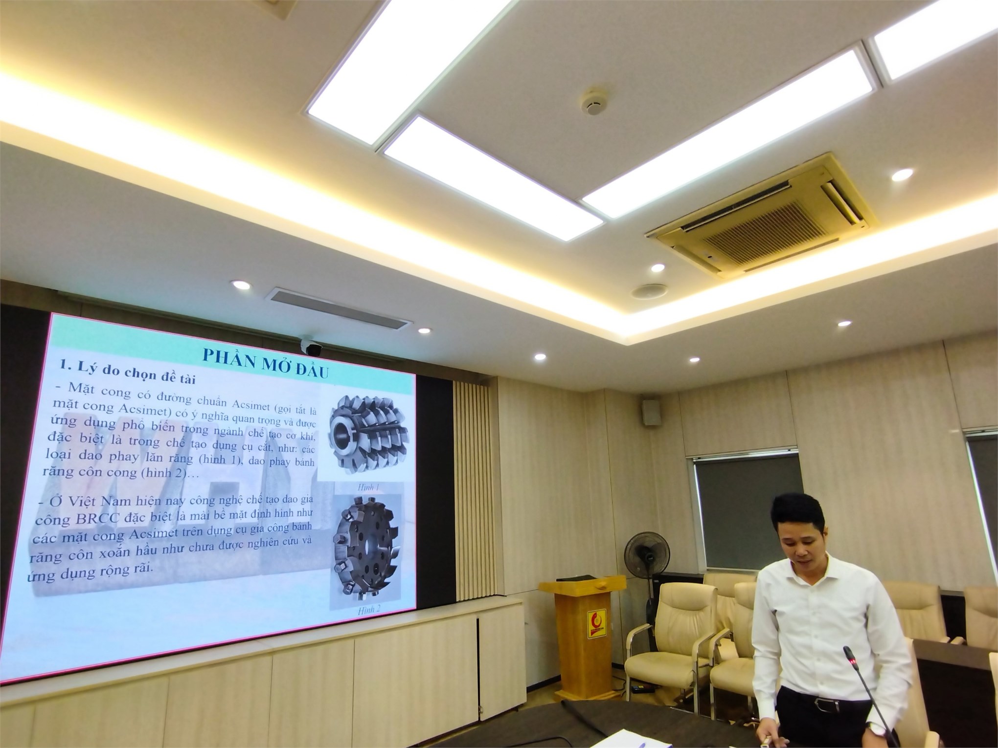 Bảo vệ luận án tiến sĩ cấp đơn vị cho nghiên cứu sinh Nguyễn Huy Kiên