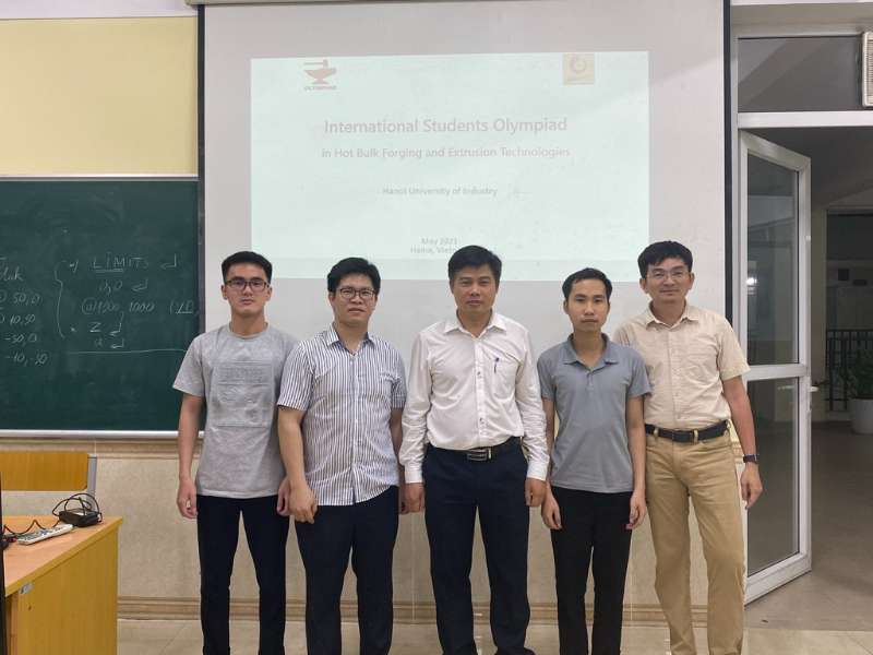 Sinh viên Lê Hồng Vỹ - Khoa Cơ khí xuất sắc giành giải ba cuộc thi Olympiad Quốc tế về công nghệ đùn nhôm