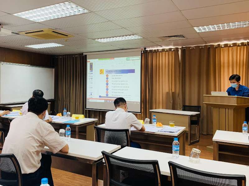 Tổ chức xét tuyển đầu vào cho nghiên cứu sinh Nguyễn Hồng Tiến ngành Kỹ thuật cơ khí