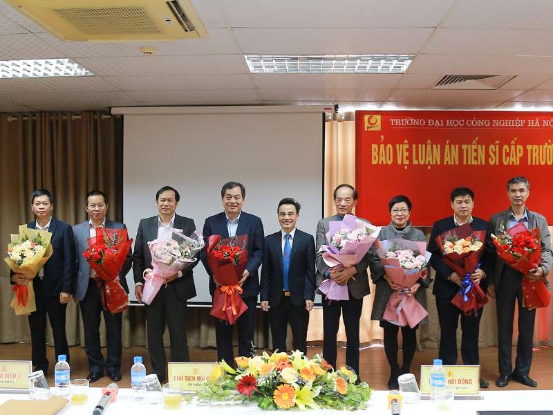 Bảo vệ thành công luận án tiến sĩ cấp trường cho nghiên cứu sinh(NCS) Đặng Xuân Thao
