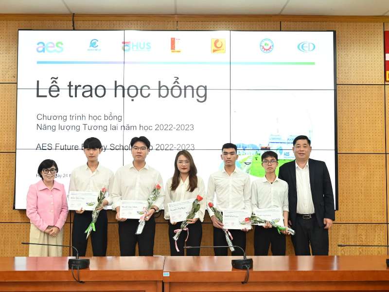 05 sinh viên trường Đại học Công Nghiệp Hà Nội xuất sắc nhận học bổng năng lượng tương lai